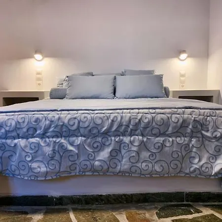 Verros Suite: Private In Unique Pool דירה Kanala