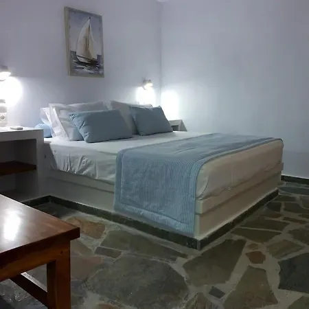 Verros Suite: Private In Unique Pool *