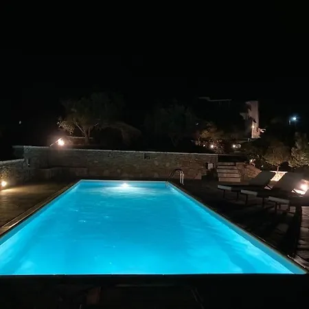 דירה Verros Suite: Private In Unique Pool Kanala